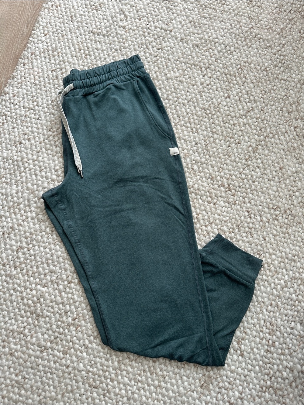 Vuori Women’s Teal Green Joggers